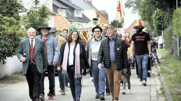 29816481-festumzug-dorffest-roessing-3S70